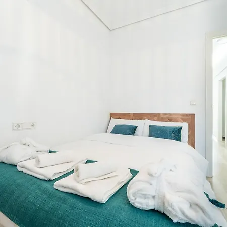 Superb Location Beachfront , 3 Bed With Terrace Fuengirola Exterior photo