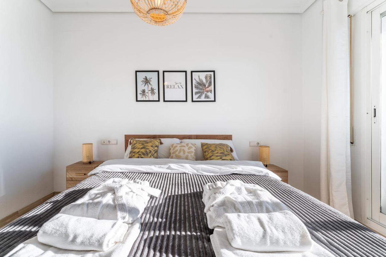 Superb Location Beachfront , 3 Bed With Terrace Appartement Fuengirola